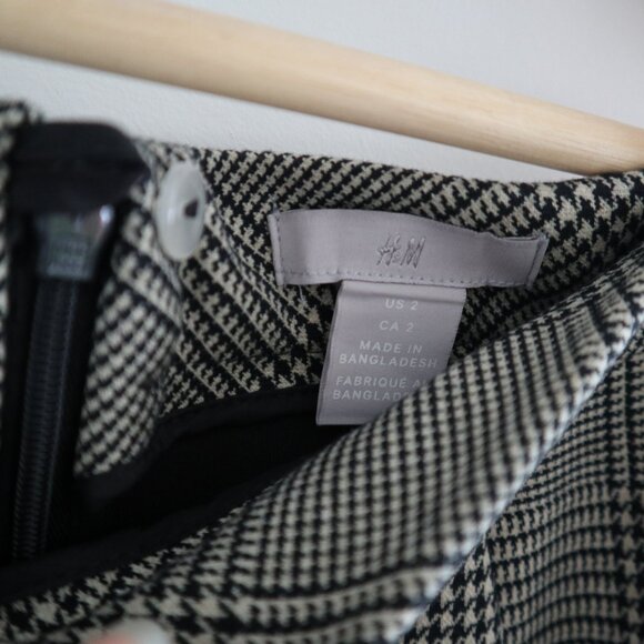 H&M houndstooth plaid pencil skirt, size 02 - Dark academia preppy vintage 90s - Picture 2 of 4